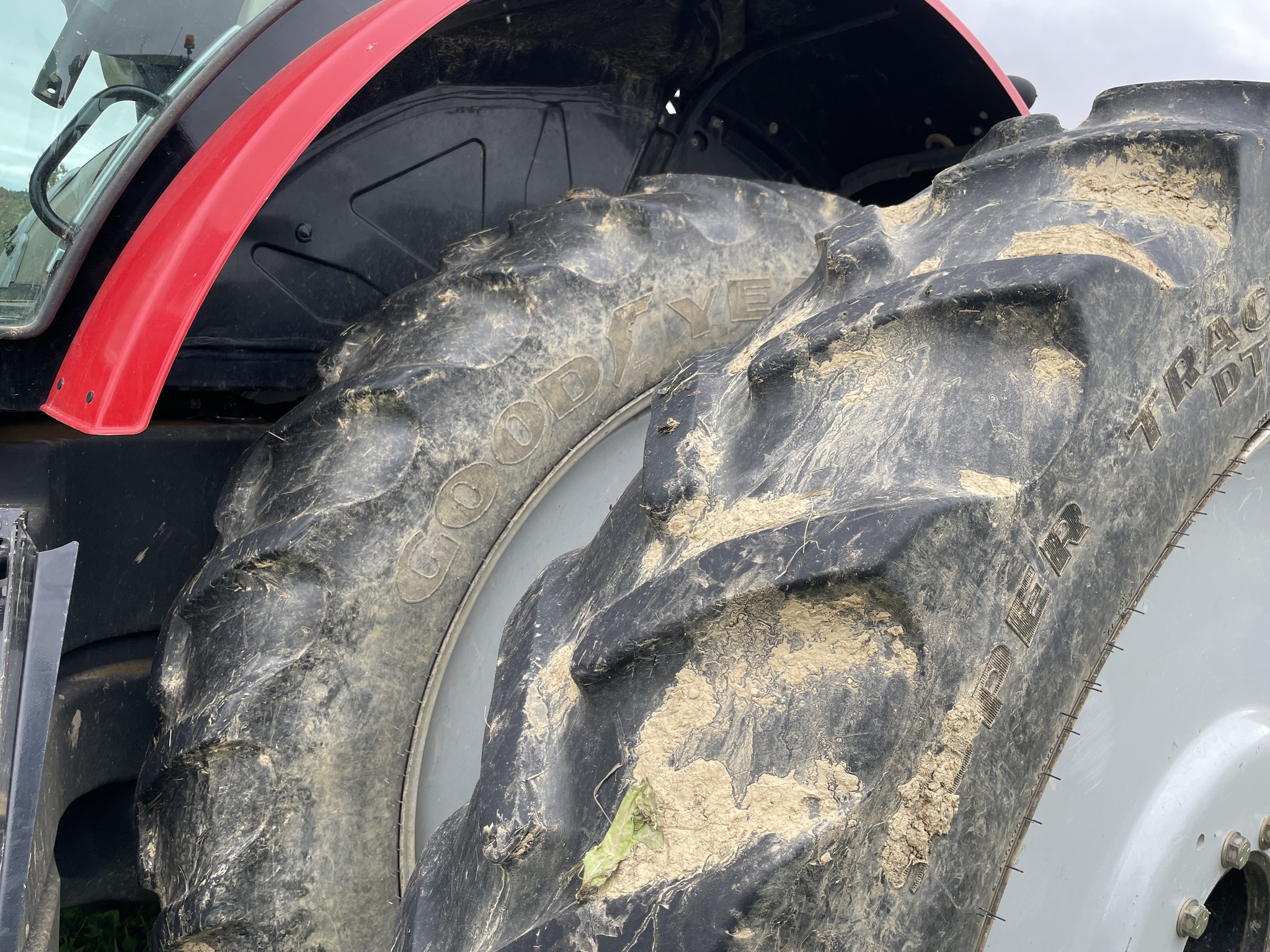 2015 Massey Ferguson 8727 Image 9