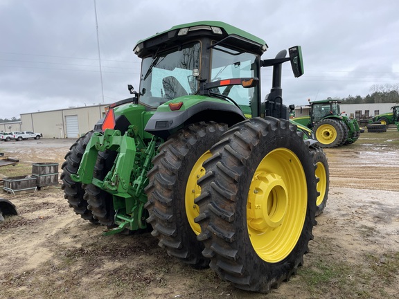 2023 John Deere 8R 230 Photo 4