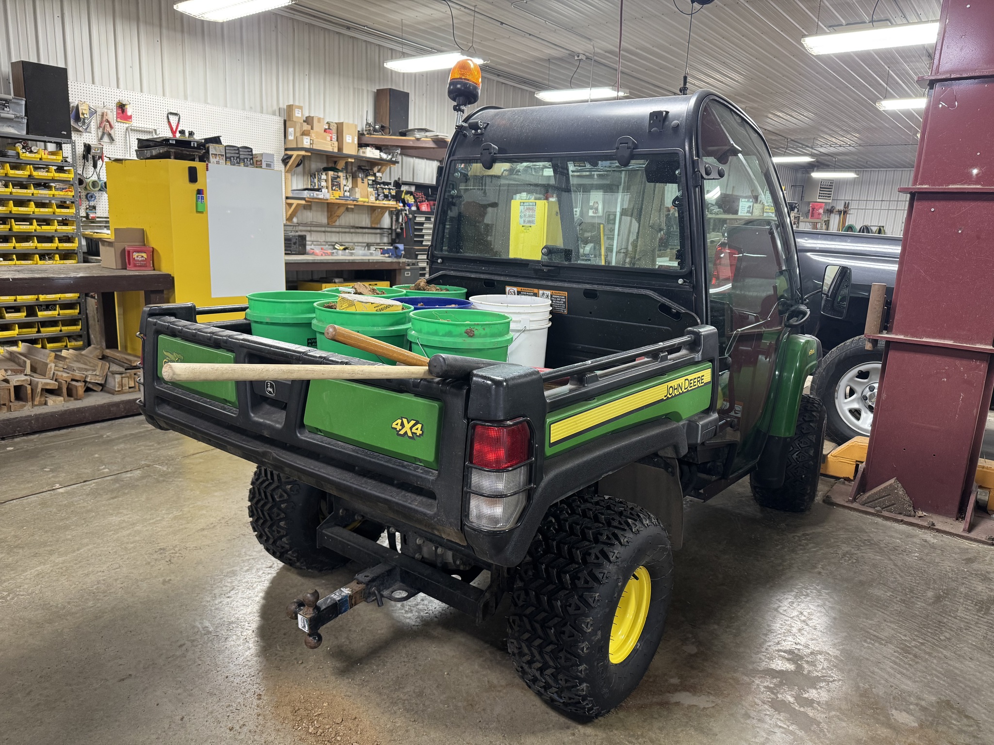 2018 John Deere 4X4 GATOR HPX Image 4