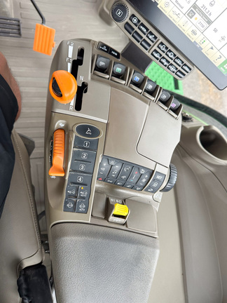 2024 John-Deere 8R 340