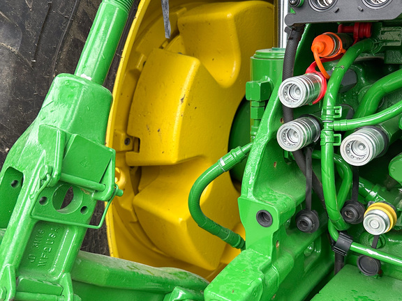 2024 John-Deere 8R 340