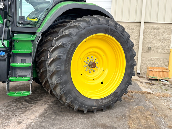 2024 John-Deere 8R 340