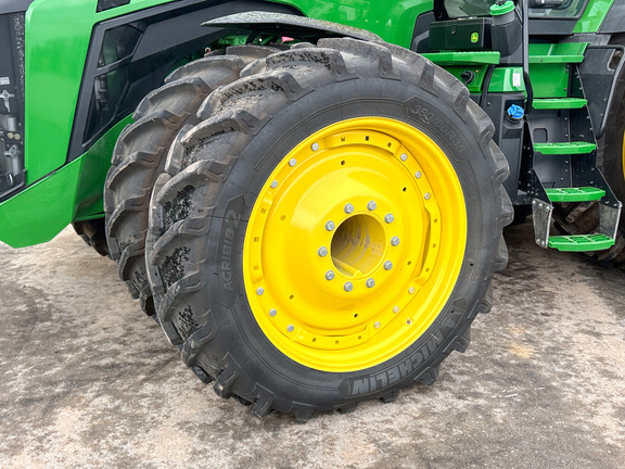 2024 John-Deere 8R 340