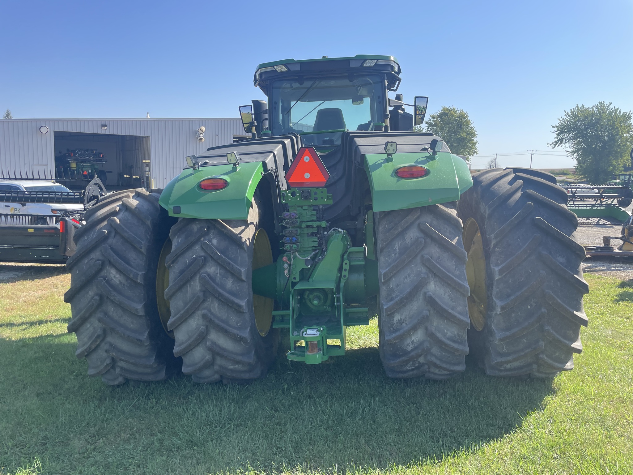 2022 John Deere 9R 490 Image 10