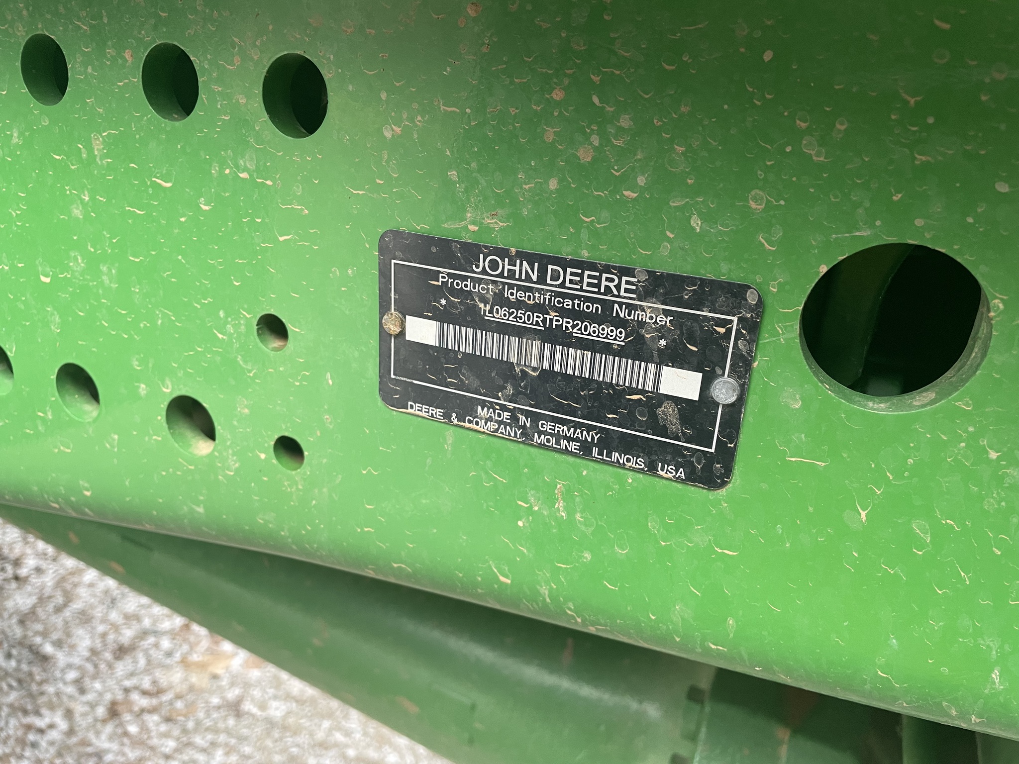 2023 John Deere 6R 250 Image 11