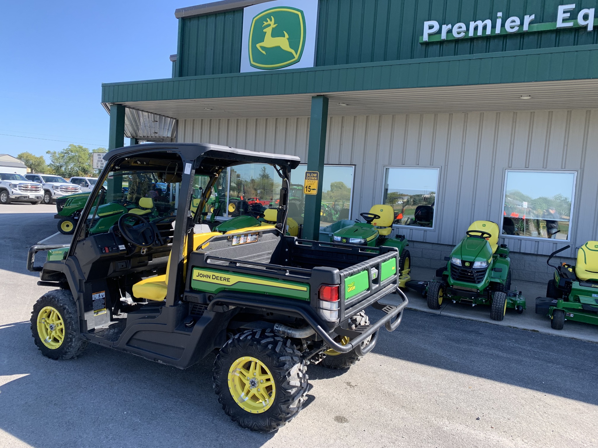 2022 John Deere XUV 835M Image 6