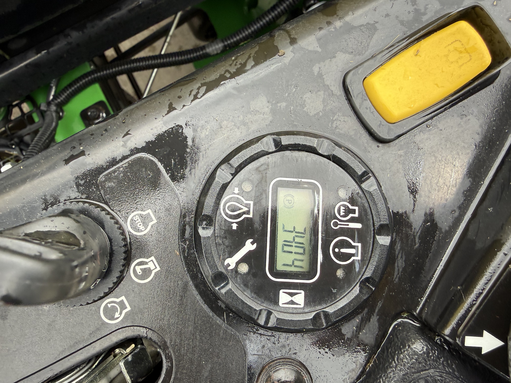 2018 John Deere Z930M Image 12