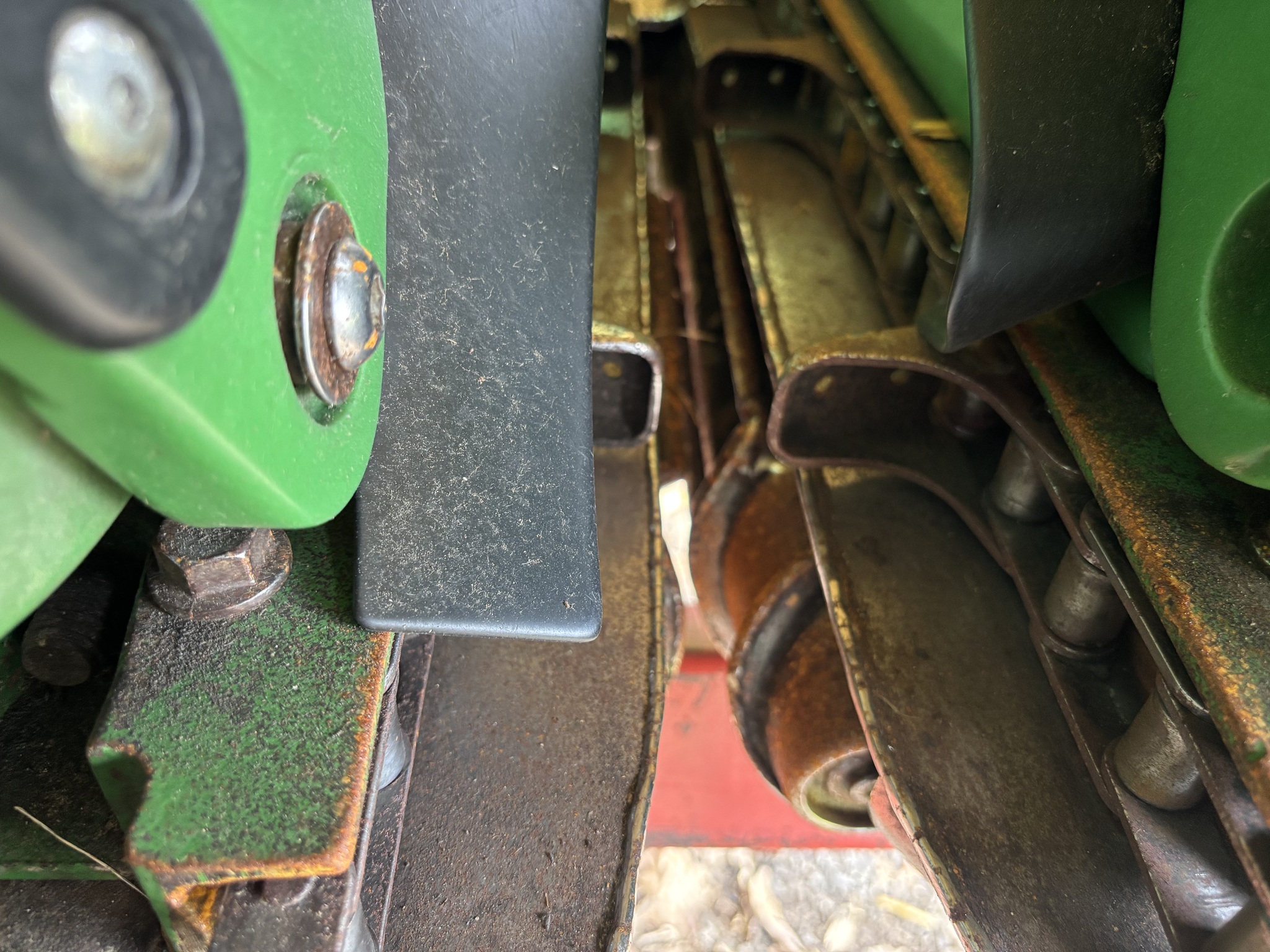 2010 John Deere 608C Image 6