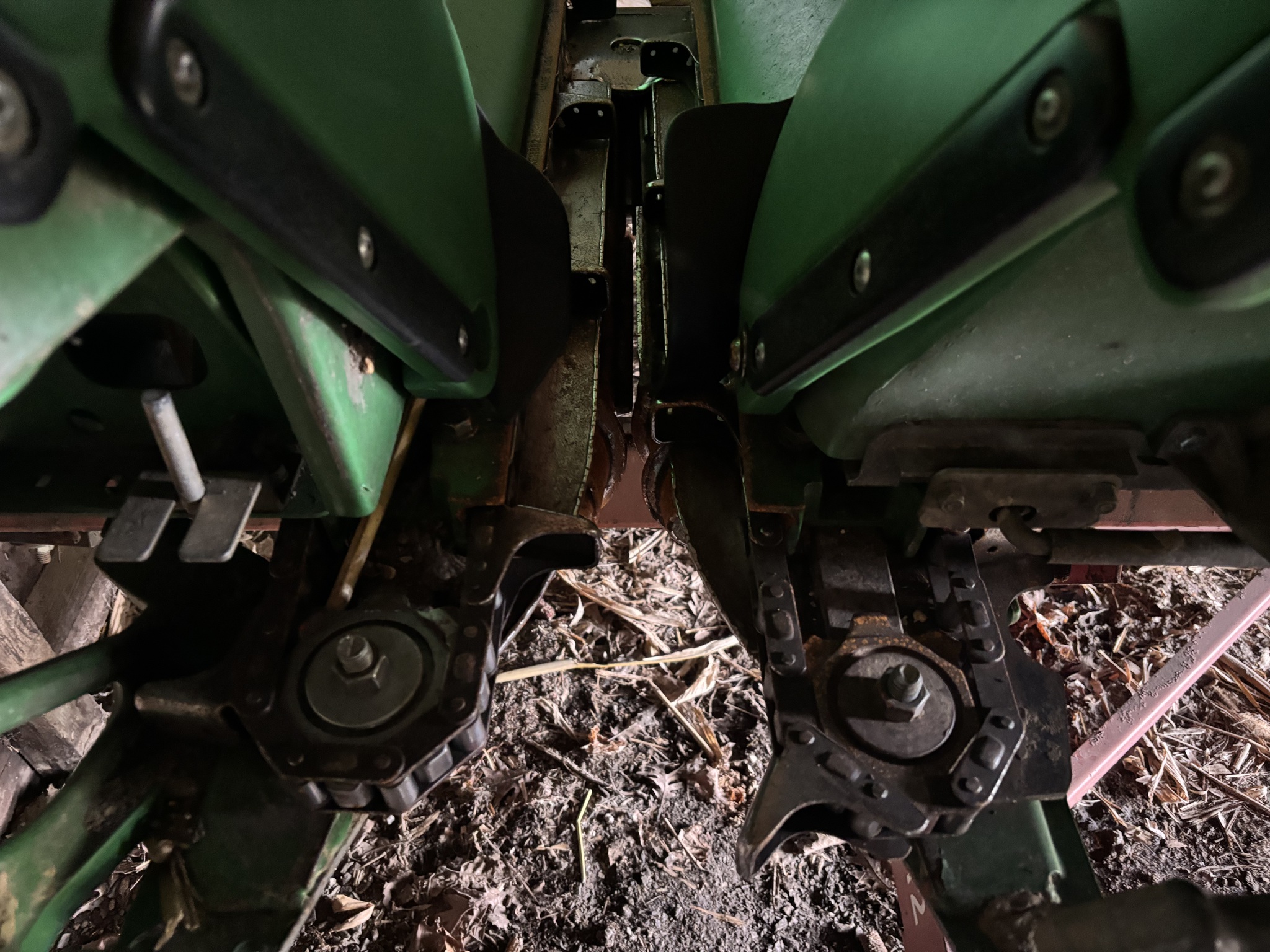 2010 John Deere 608C Image 8