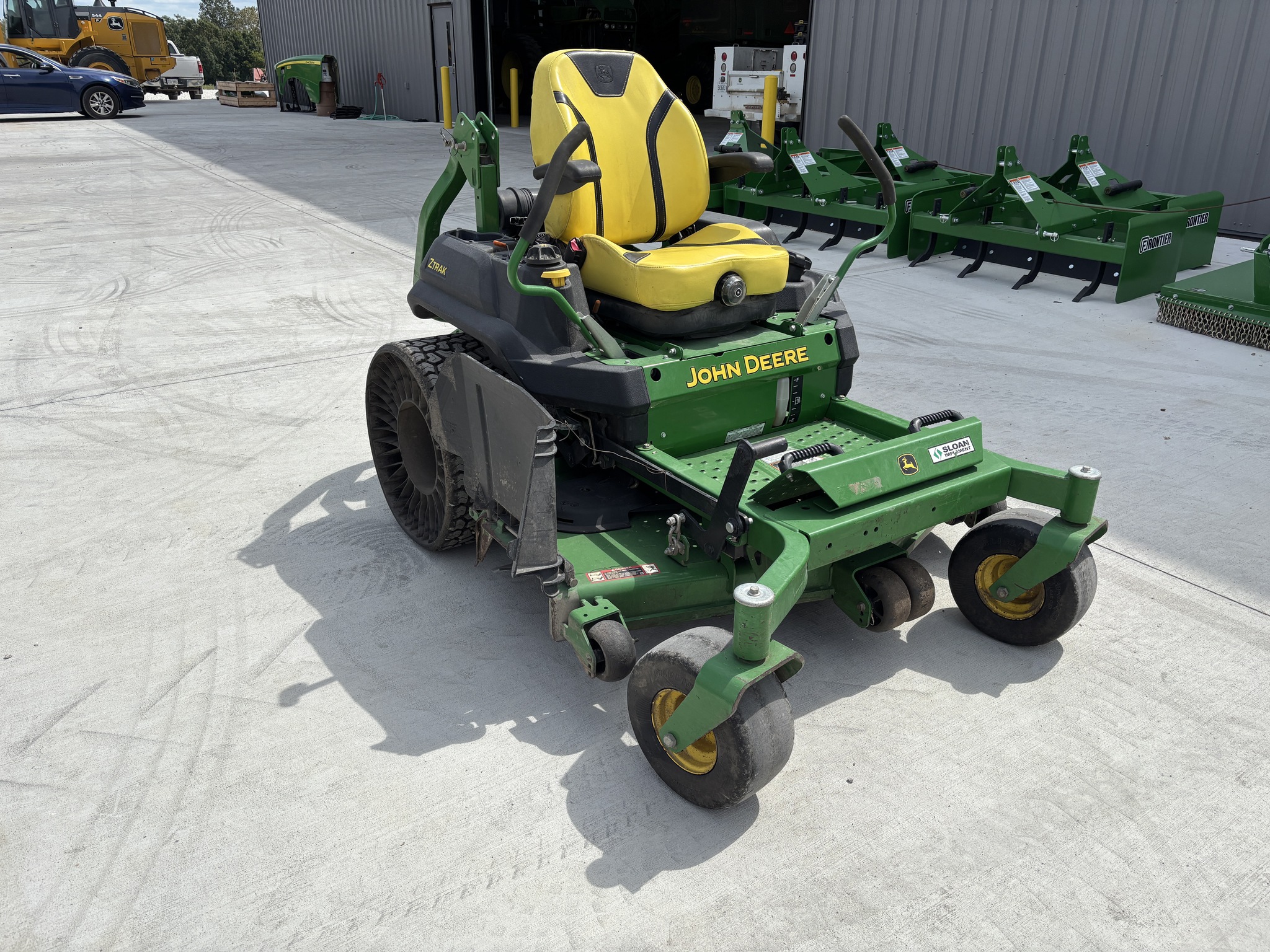  2020 John Deere Z740R at Heritage Tractor in Rockport, IL
