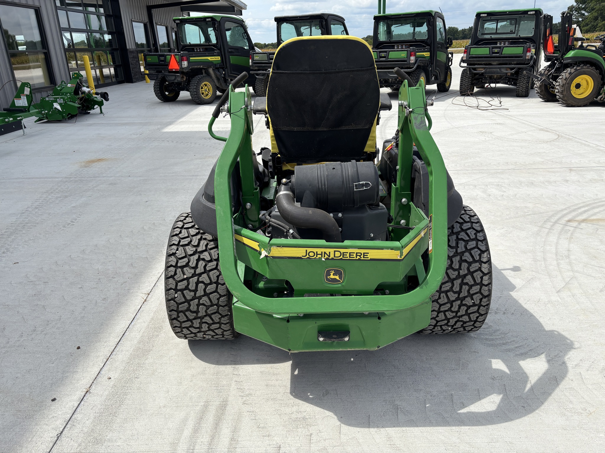  2020 John Deere Z740R at Heritage Tractor in Rockport, IL