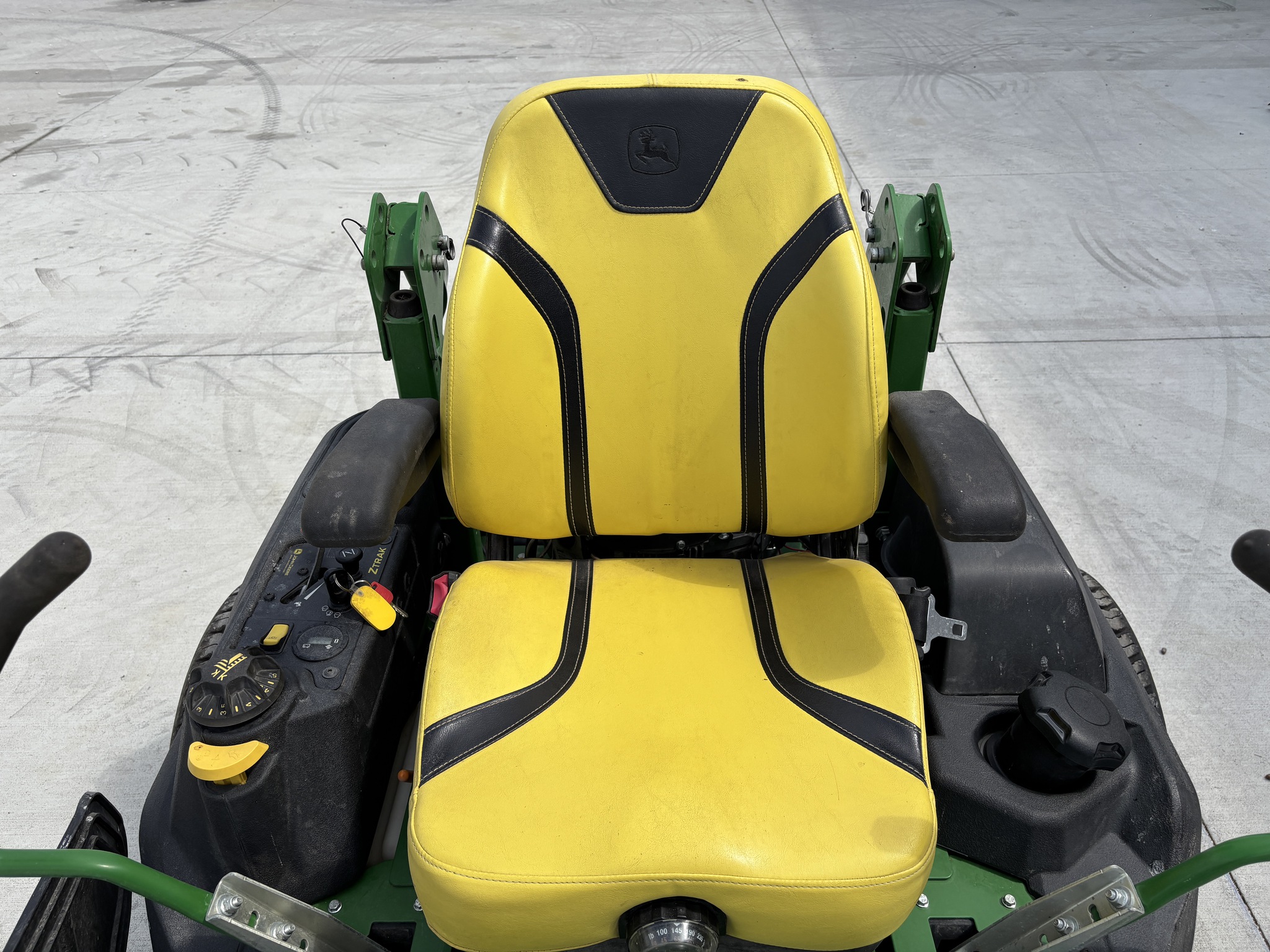 2020 John Deere Z740R at Heritage Tractor in Rockport, IL