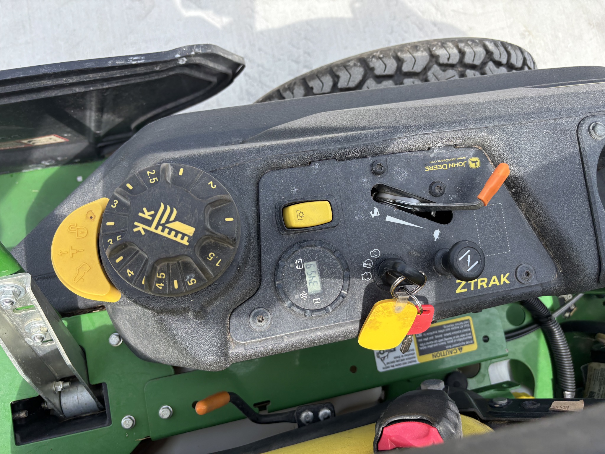  2020 John Deere Z740R at Heritage Tractor in Rockport, IL