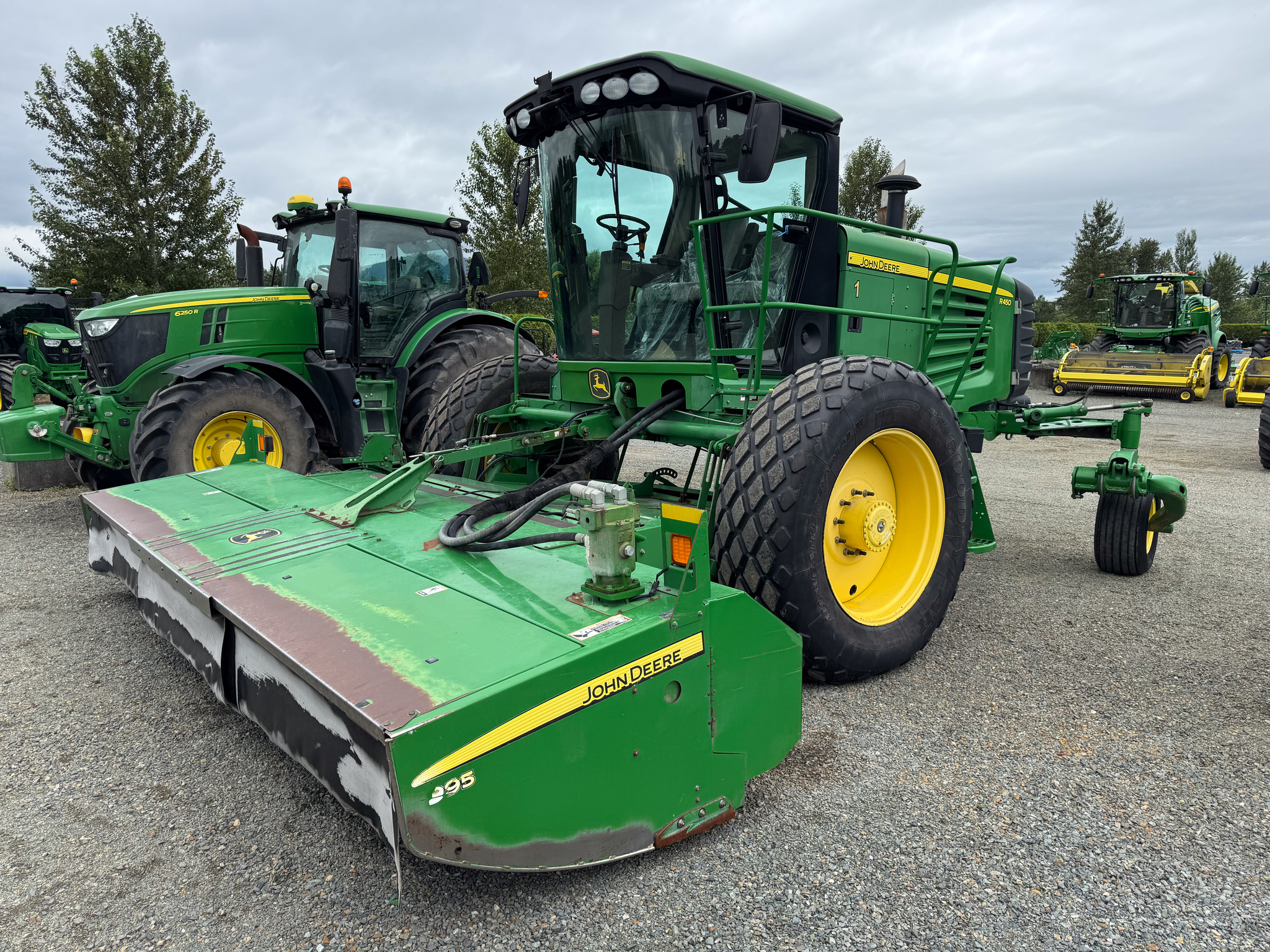 2010 John Deere R450 Image 1