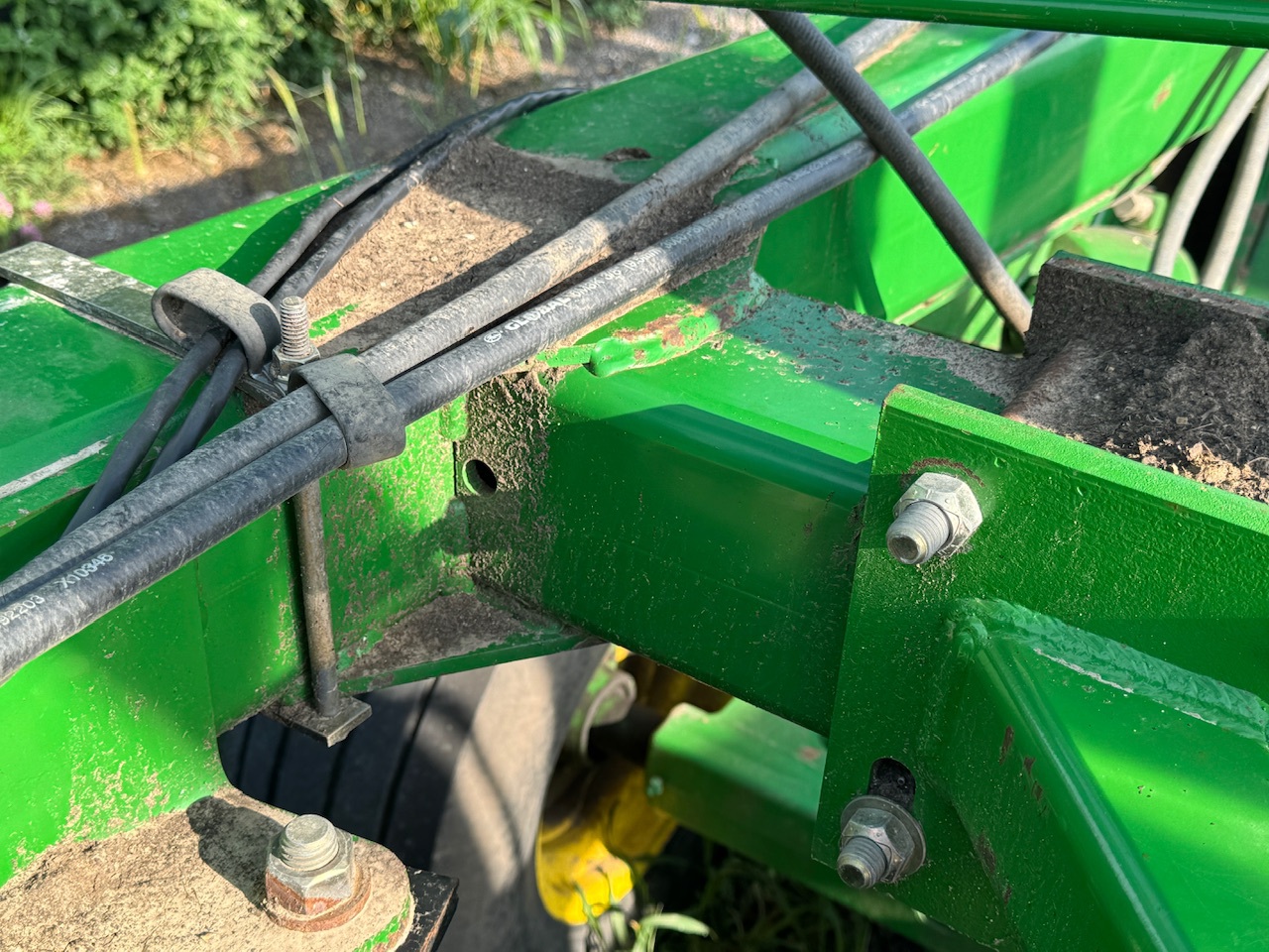  2004 John Deere 637 at Heritage Tractor in Pontiac, IL