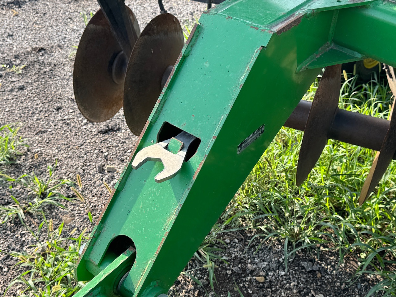  2004 John Deere 637 at Heritage Tractor in Pontiac, IL