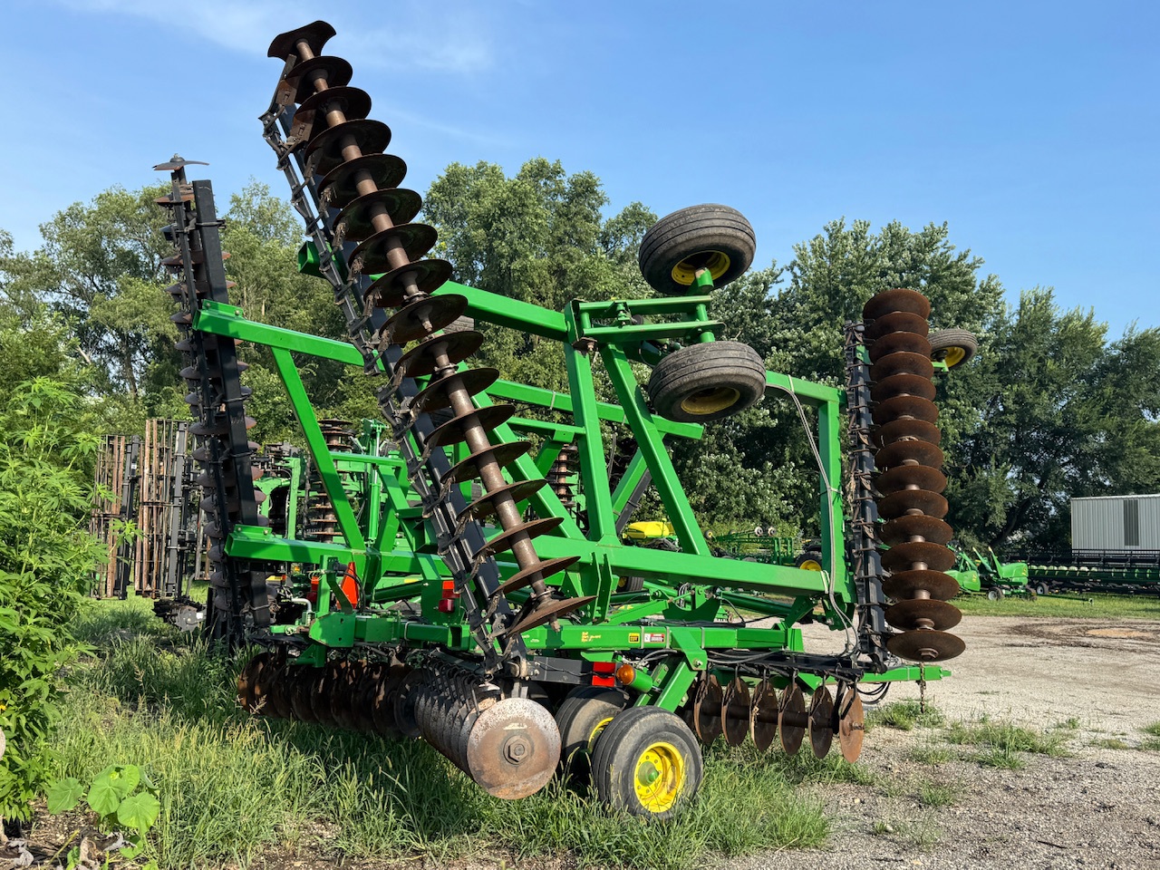 2004 John Deere 637 at Heritage Tractor in Pontiac, IL