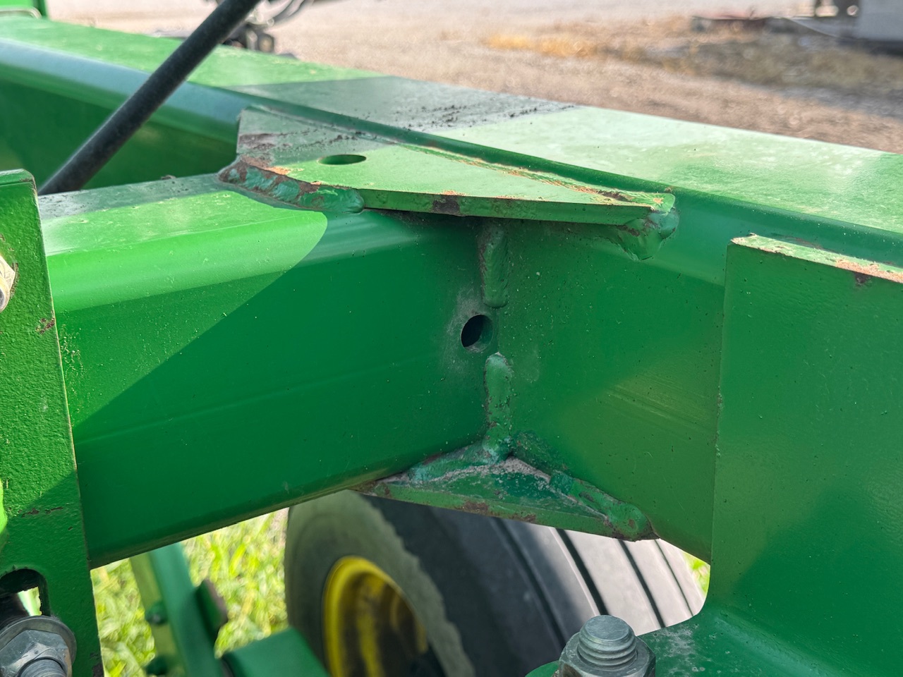 2004 John Deere 637 at Heritage Tractor in Pontiac, IL