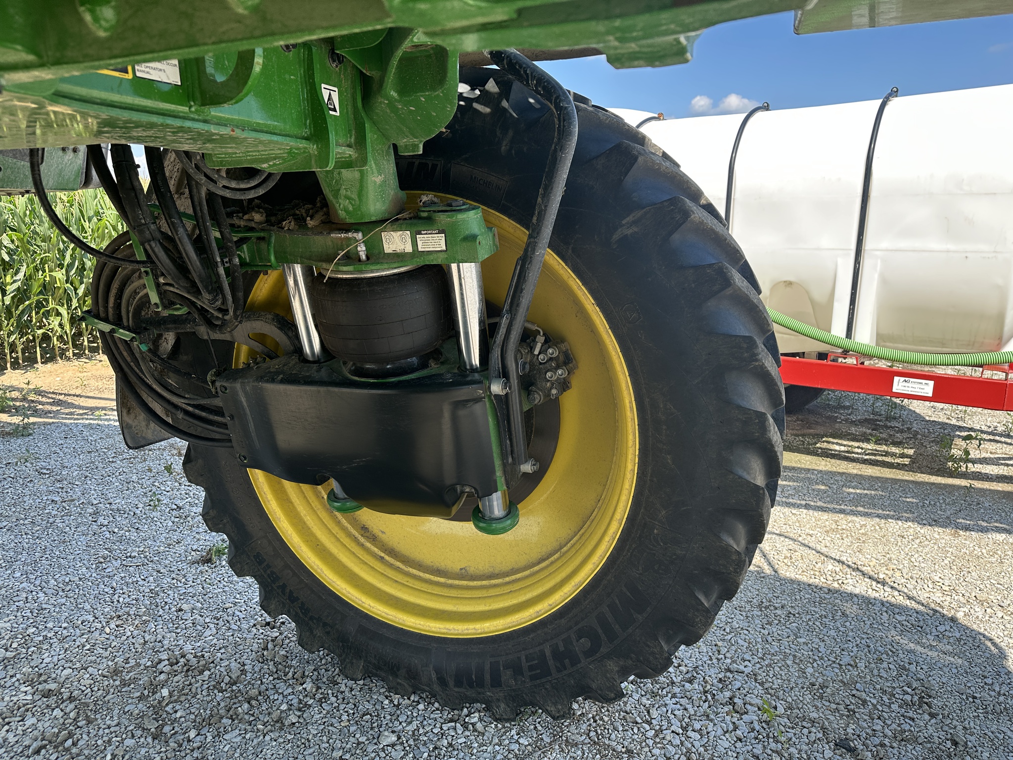 2025 John Deere 410R Image 3
