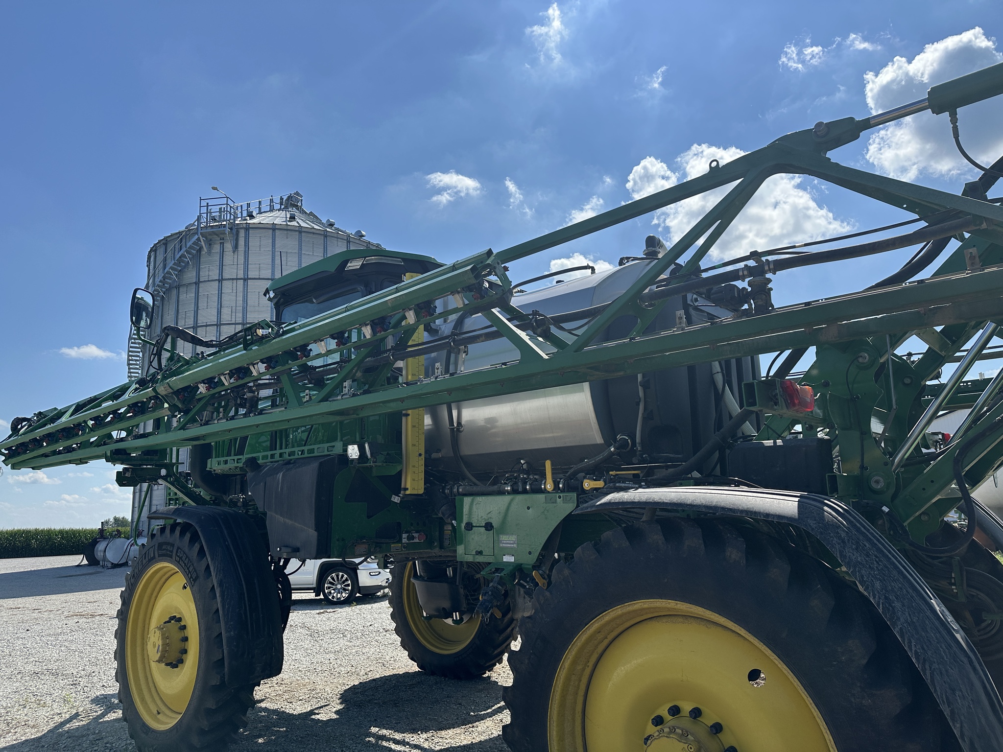 2025 John Deere 410R Image 9