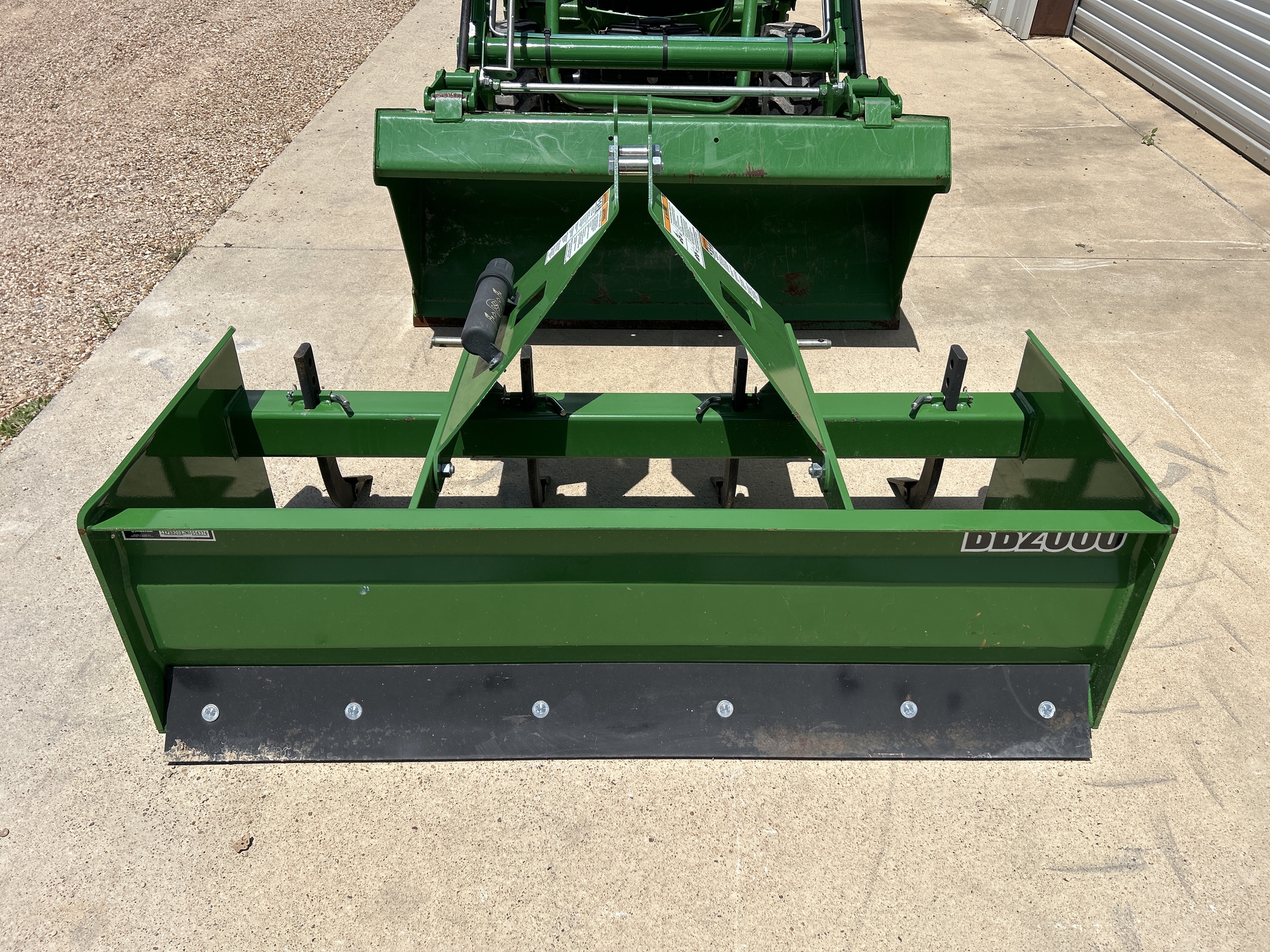 2021 John Deere 2025R Image 24