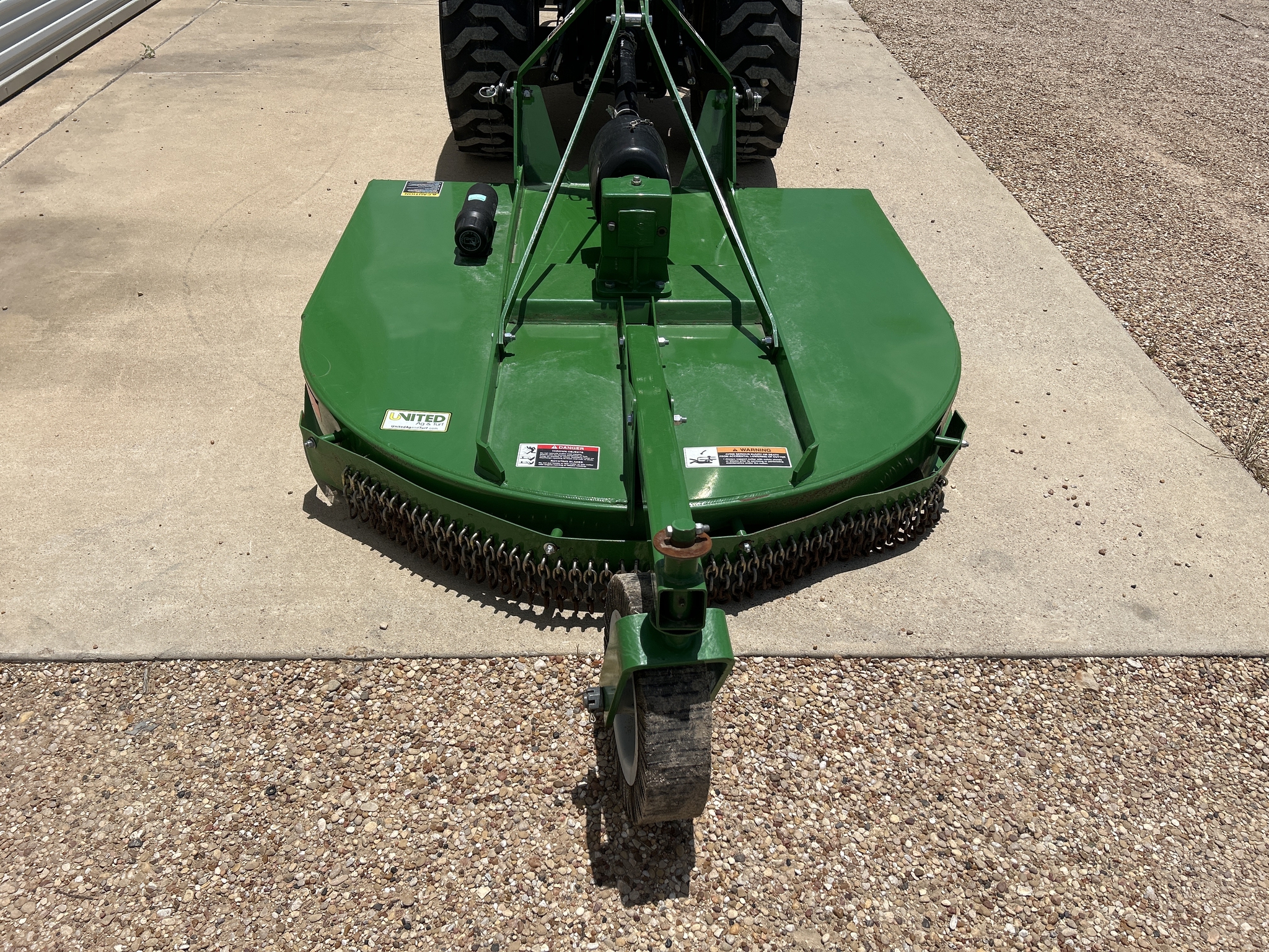 2021 John Deere 2025R Image 28