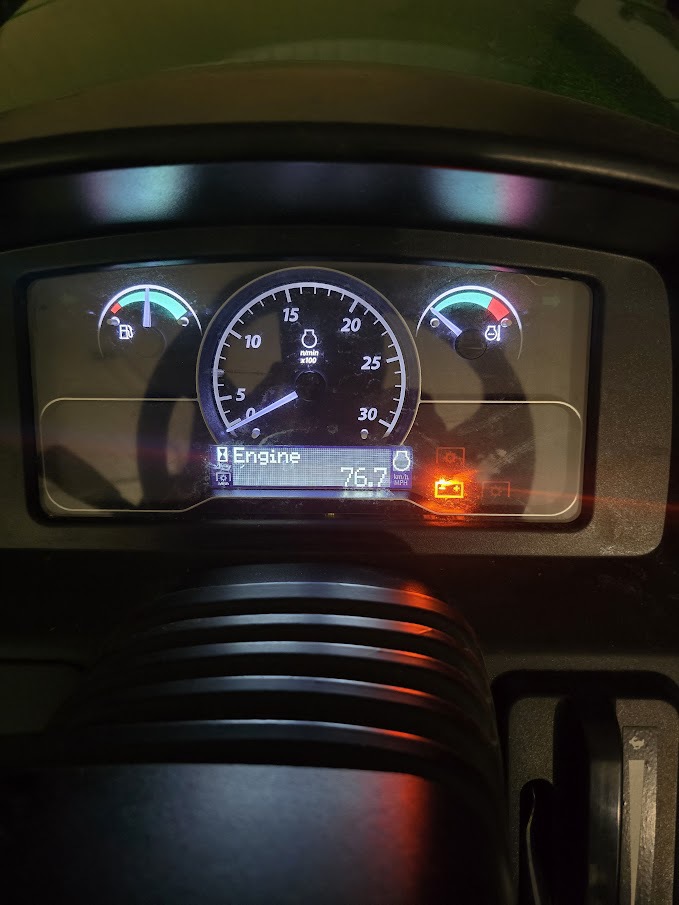 2024 John Deere 4044M Image 3