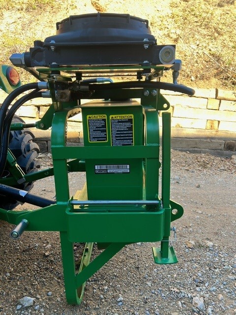 2022 John Deere 3046R Image 13