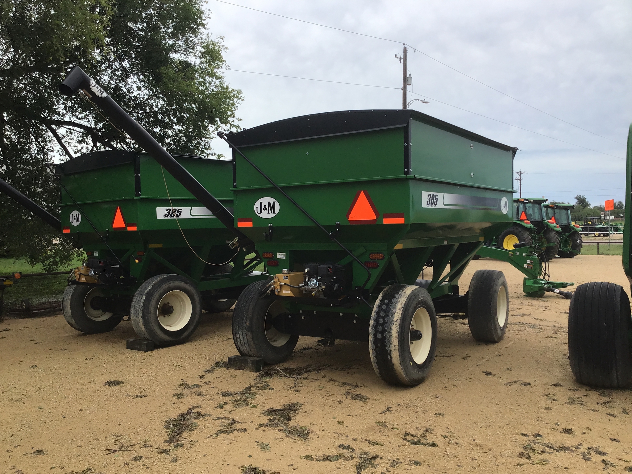 2023 J&M 385SD Image 6
