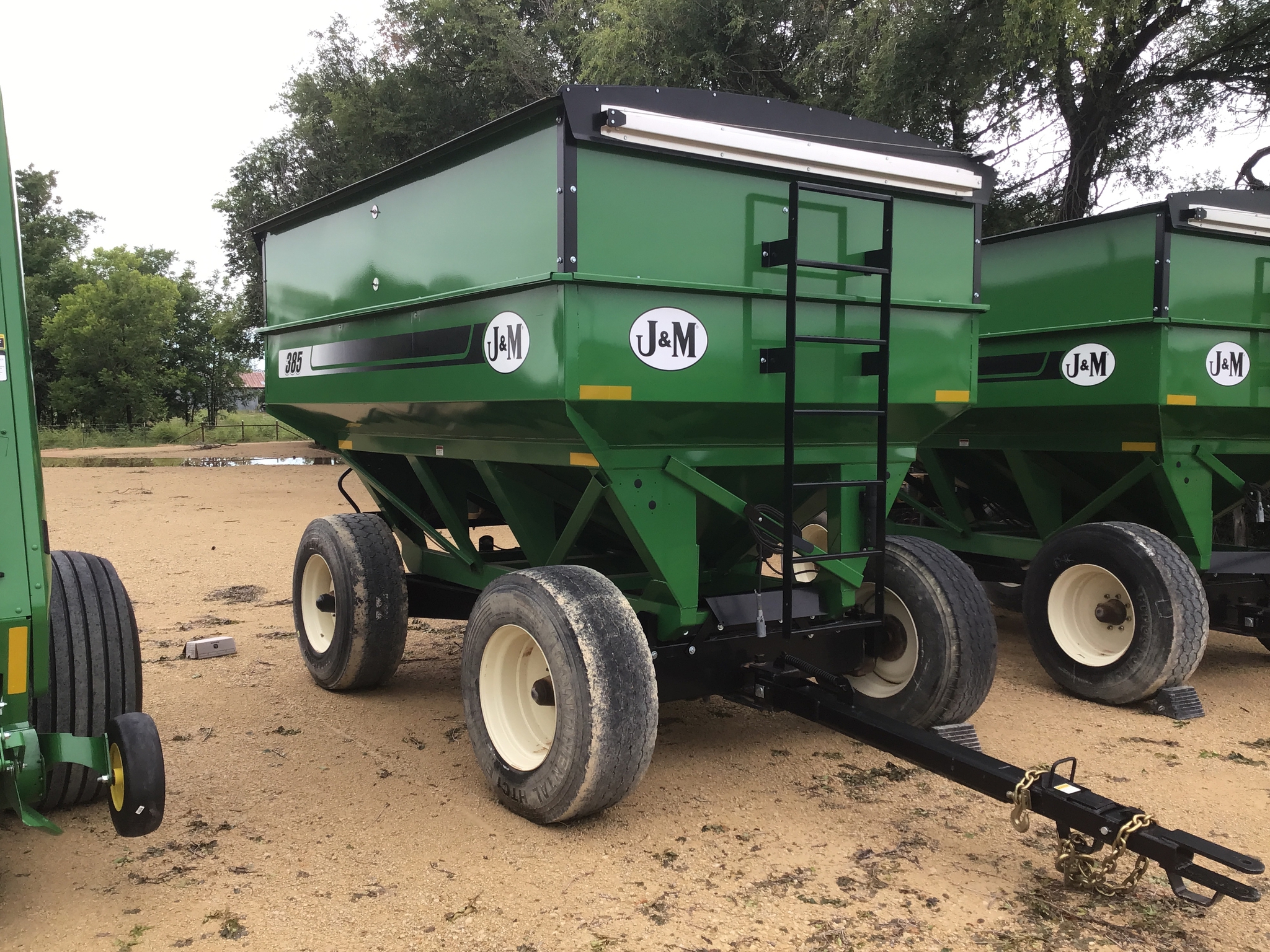2023 J&M 385SD Image 3