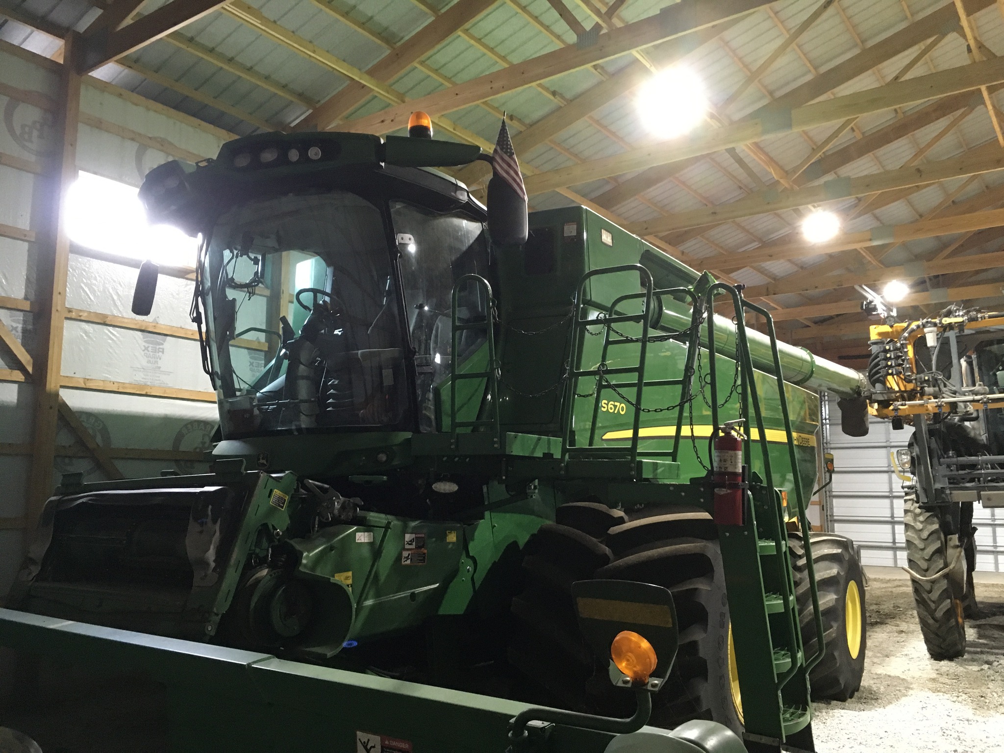 2012 John Deere S670 Image 2