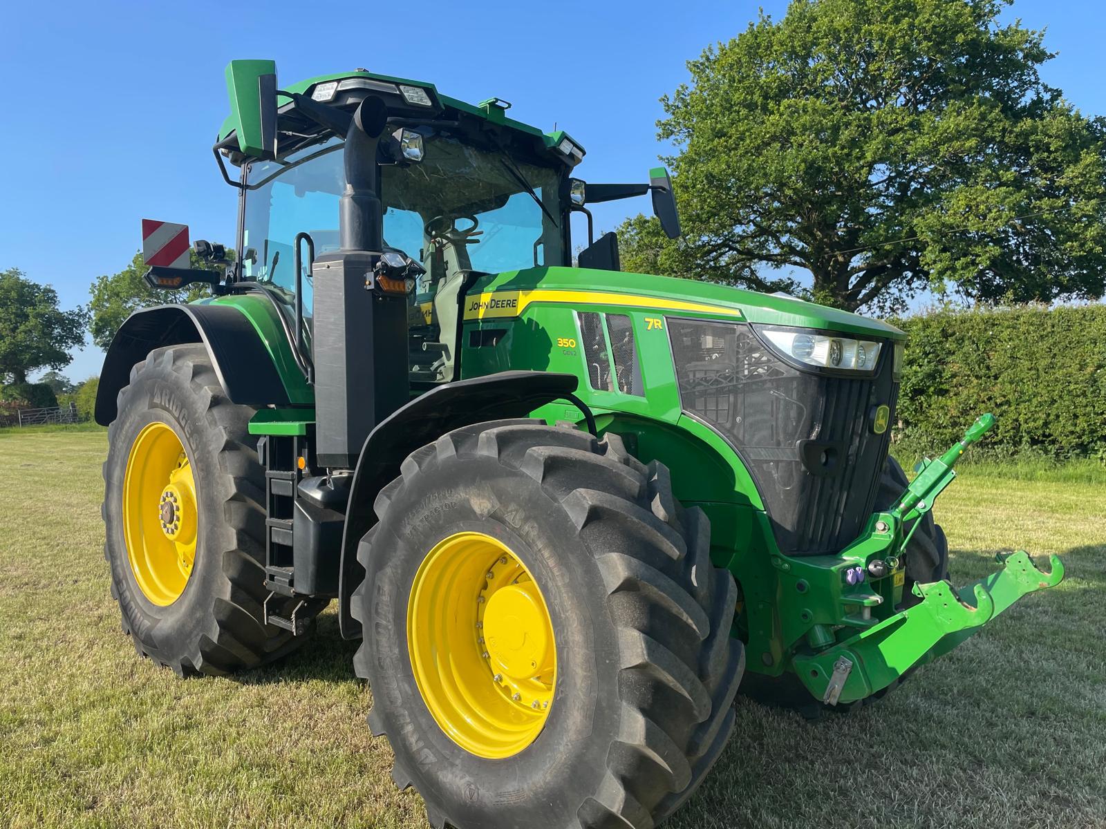2022 John Deere 7R 350