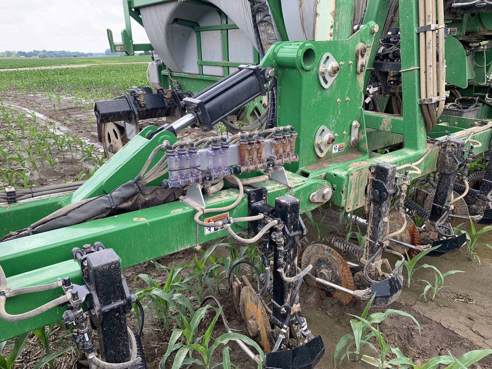 2022 Unverferth 2600 Image 8