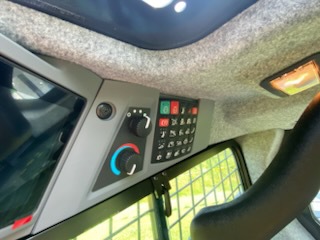 2025 John Deere 335 P Image 7