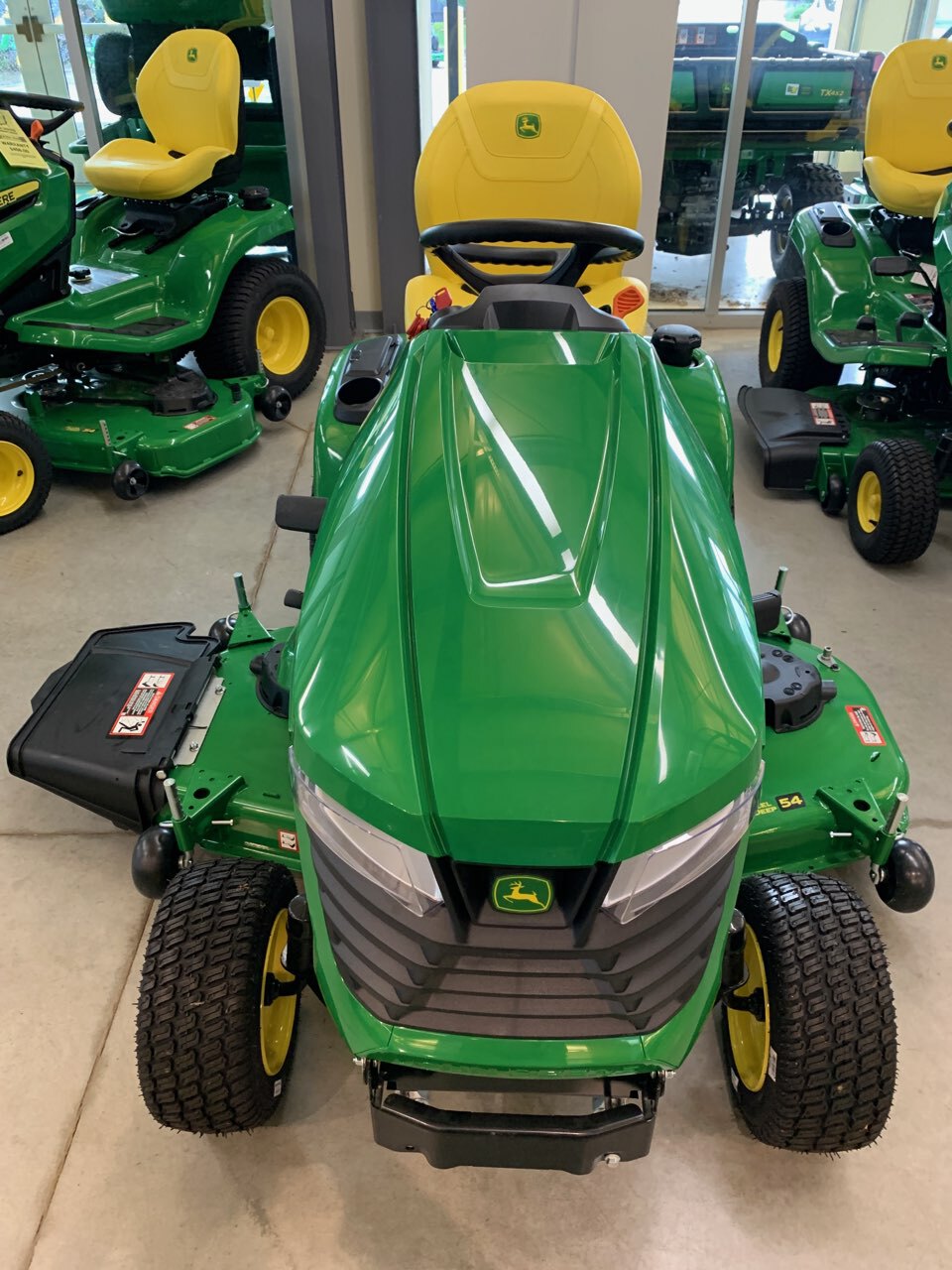 2025 John Deere X380 Image 7