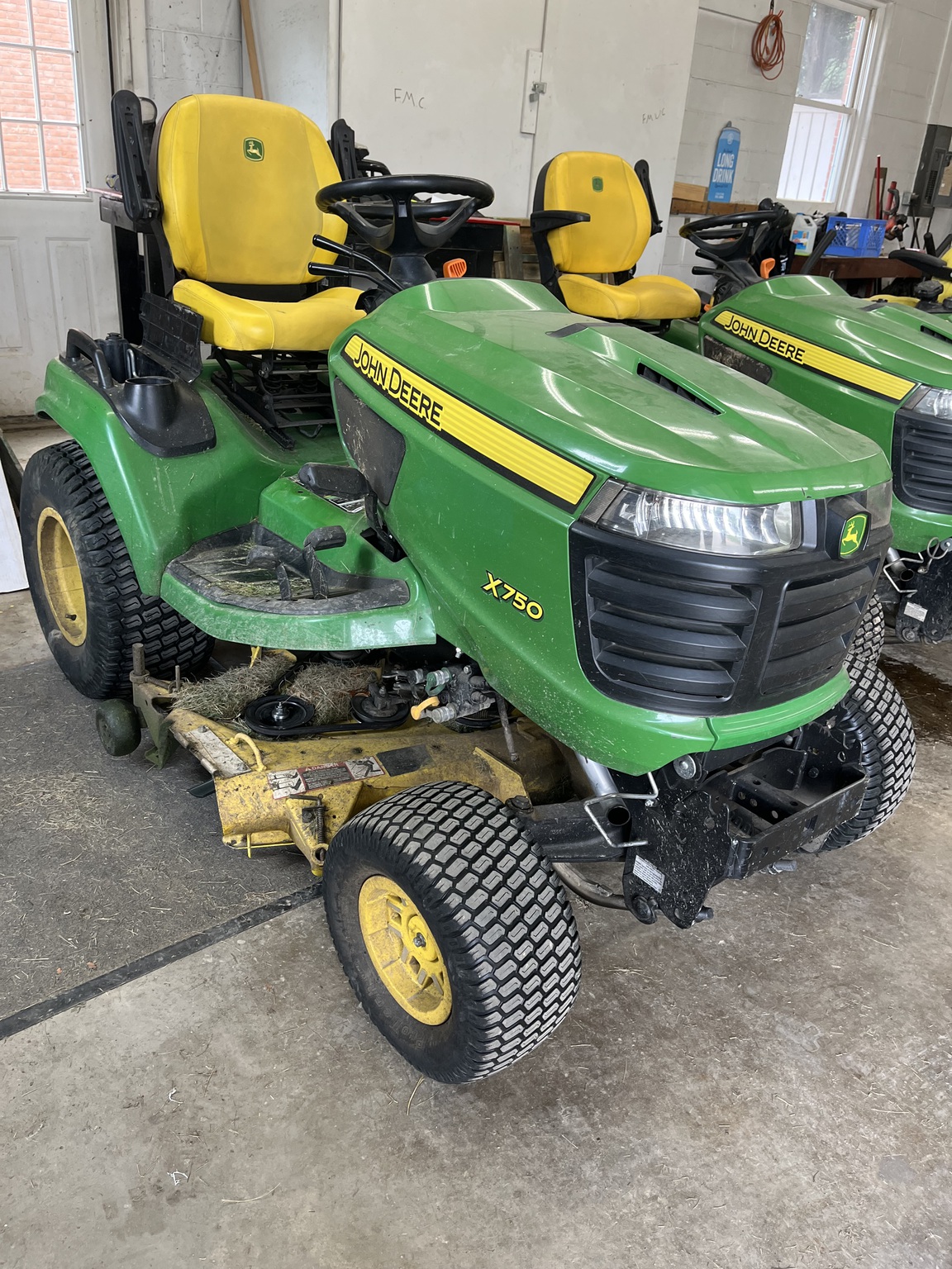 2019 John Deere X750 Image 1