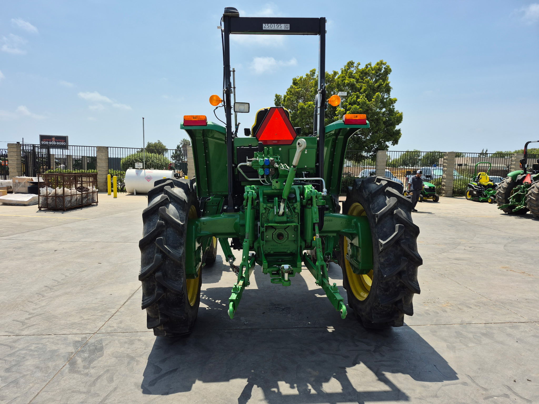2022 John Deere 6120EH Image 3
