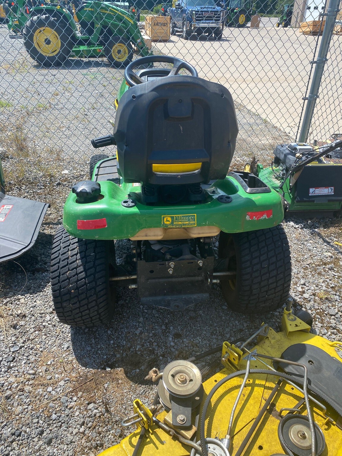 2008 John Deere X324 Image 2