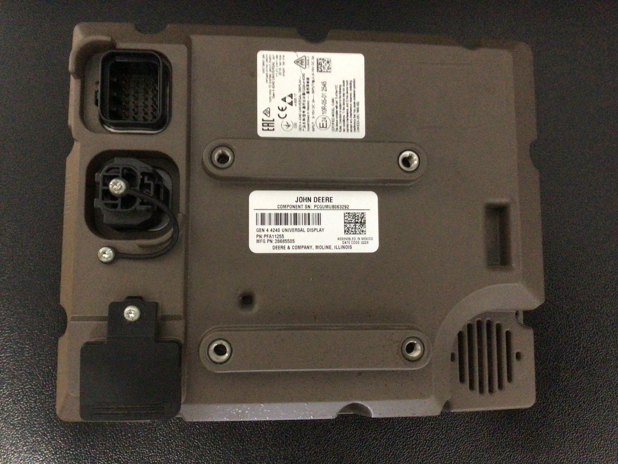 2023 John Deere 4240 Image 2