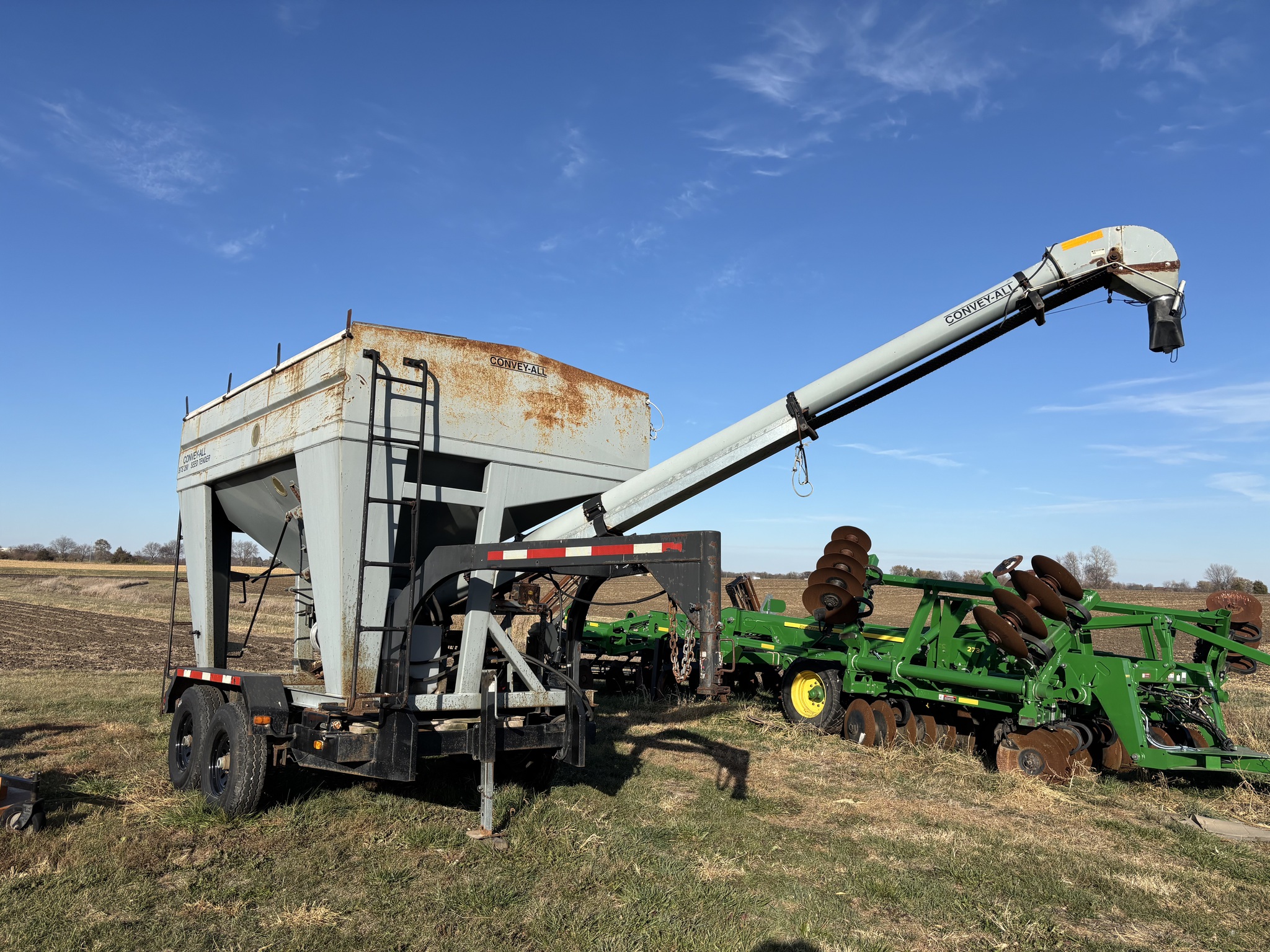   Convey-All BTS 290 at Heritage Tractor in Brimfield, IL