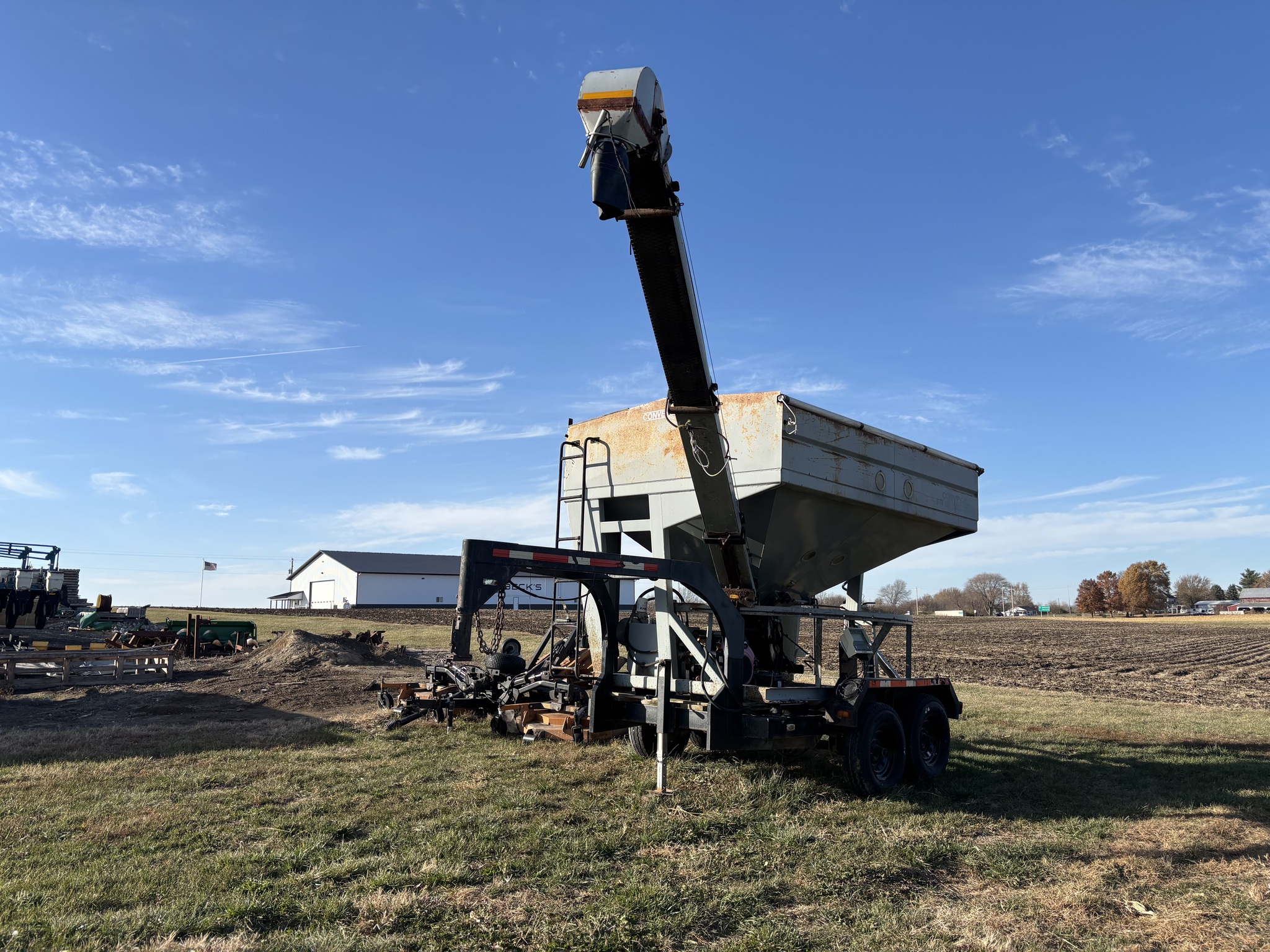   Convey-All BTS 290 at Heritage Tractor in Brimfield, IL