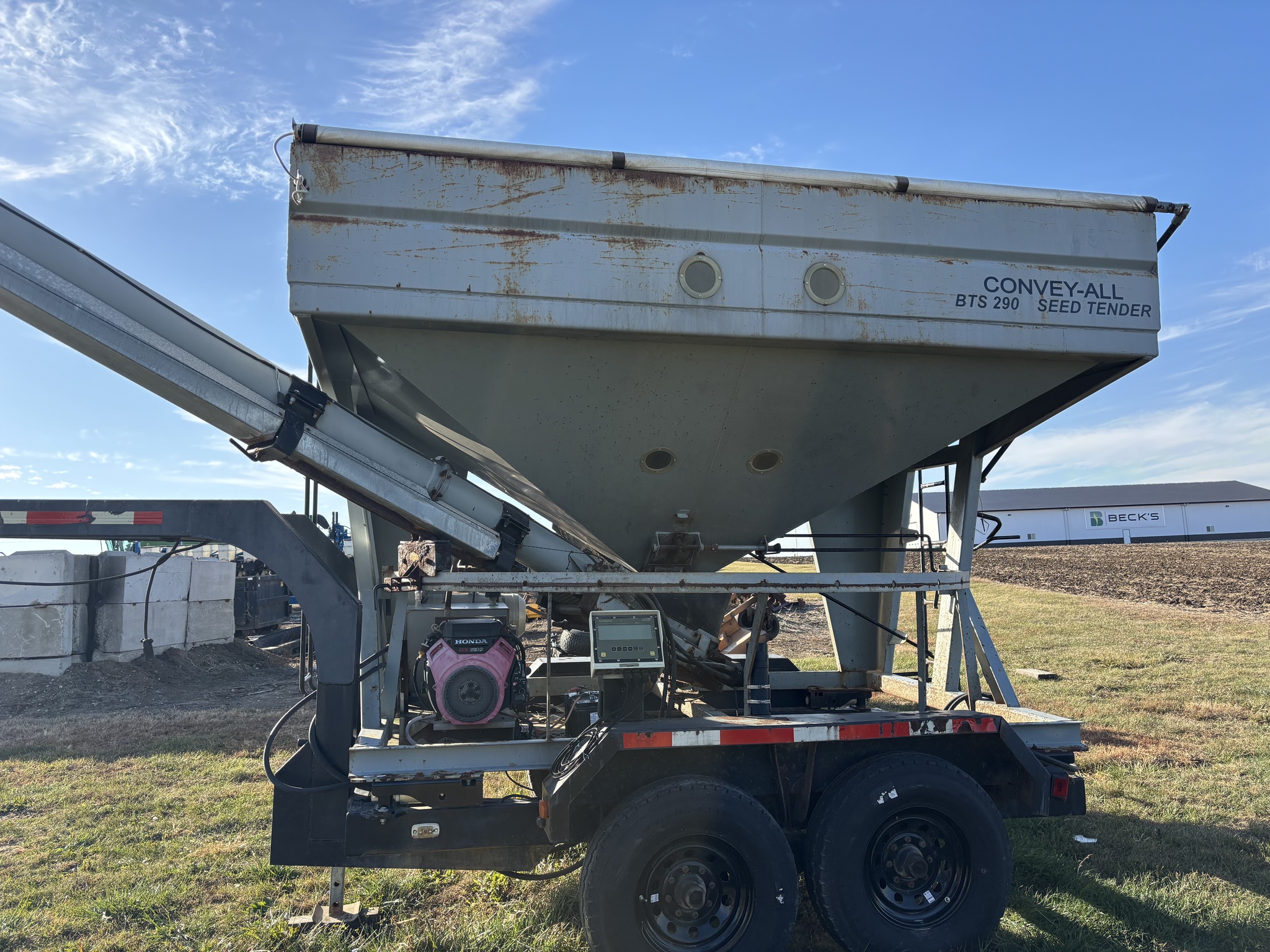   Convey-All BTS 290 at Heritage Tractor in Brimfield, IL