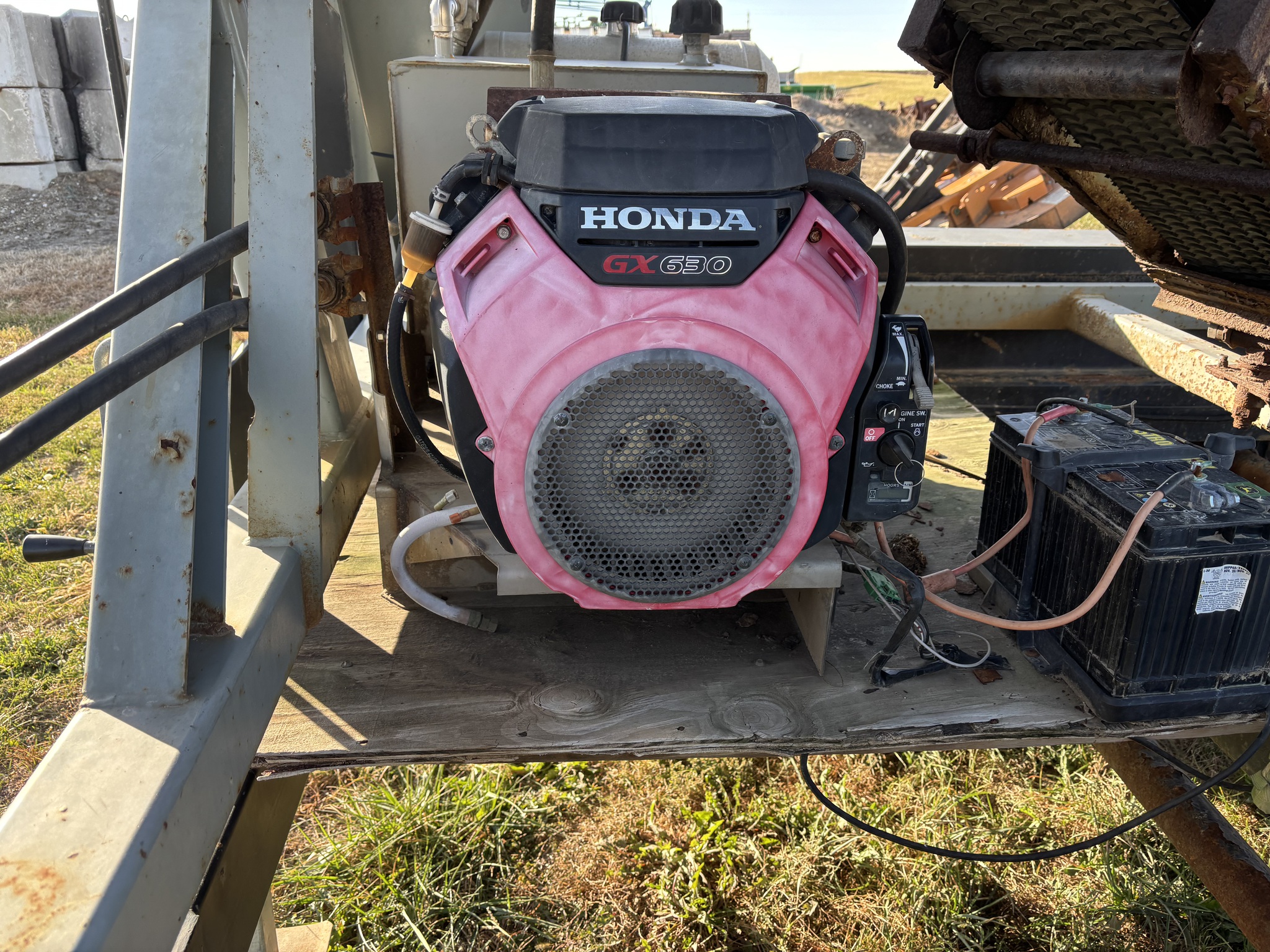   Convey-All BTS 290 at Heritage Tractor in Brimfield, IL