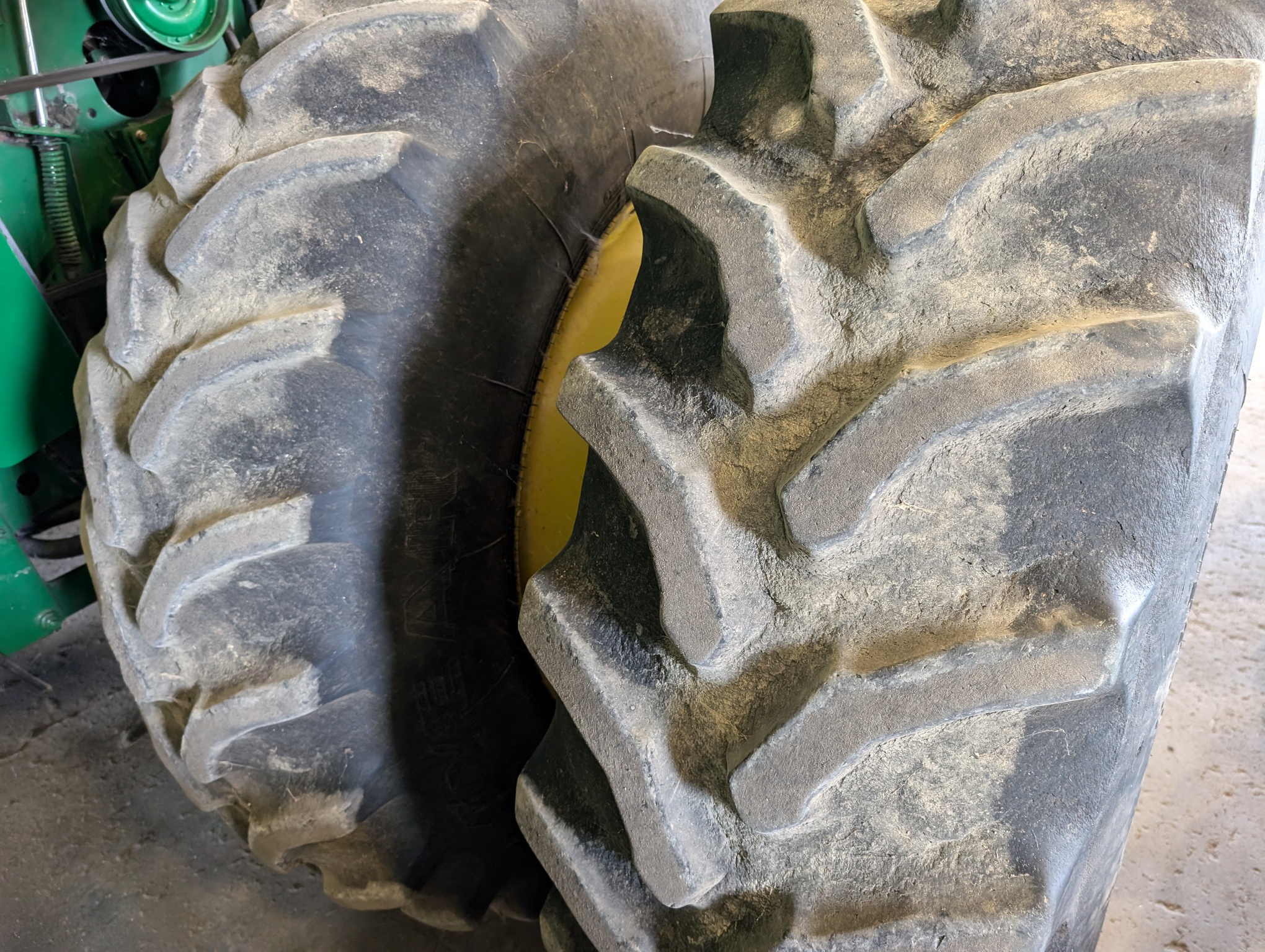  2012 John Deere S660 at Heritage Tractor in Lacon, IL