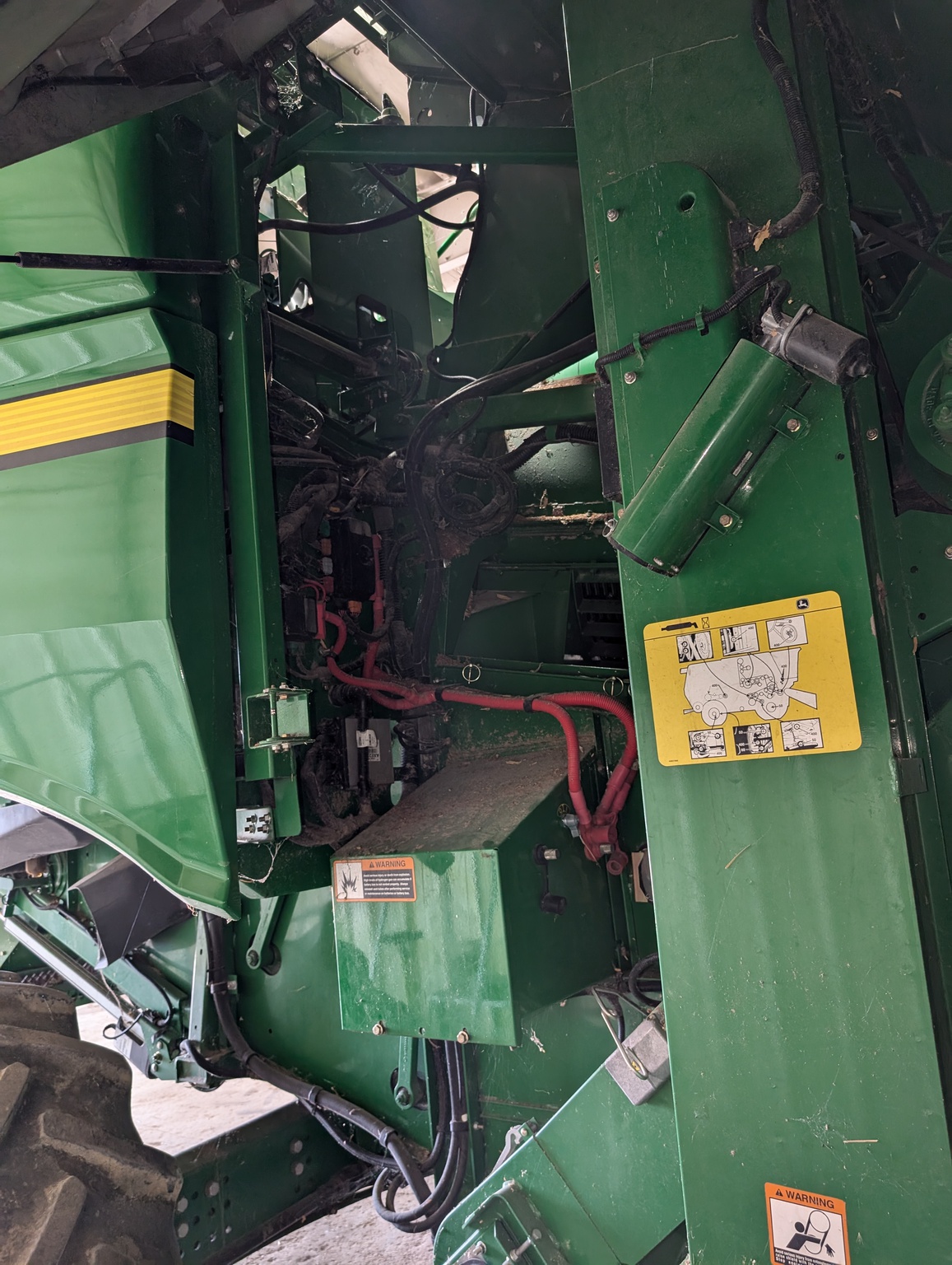  2012 John Deere S660 at Heritage Tractor in Lacon, IL