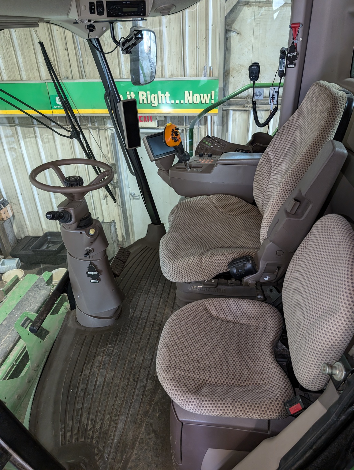  2012 John Deere S660 at Heritage Tractor in Lacon, IL