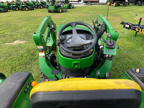 2022 John Deere 3032E Image 6