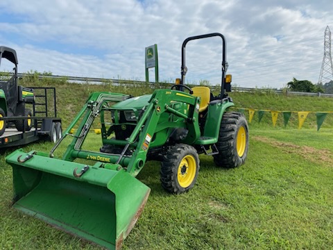 2022 John Deere 3032E Image 1