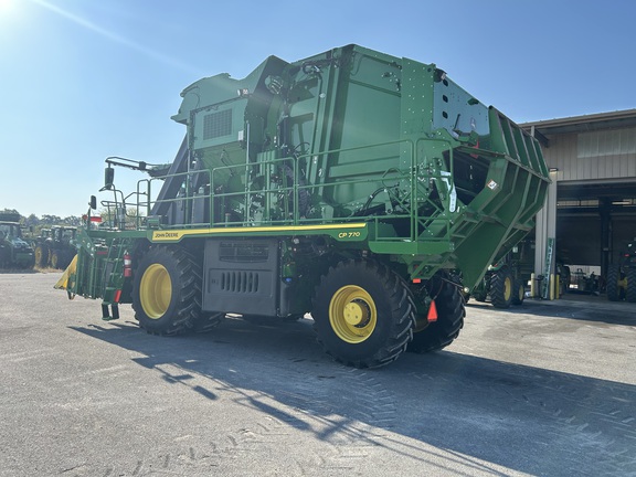 2024 John Deere CP770 Photo 6