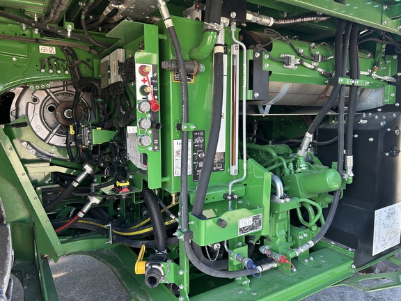 2024 John Deere CP770 Photo 7